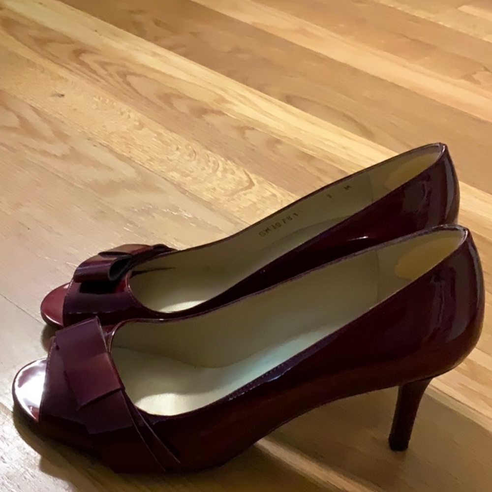 Shoes - Picture 2 of 3